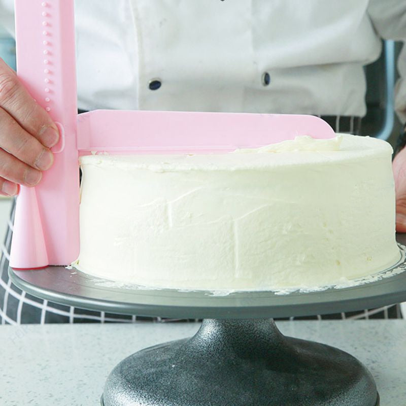 Adjustable Cake Scraper