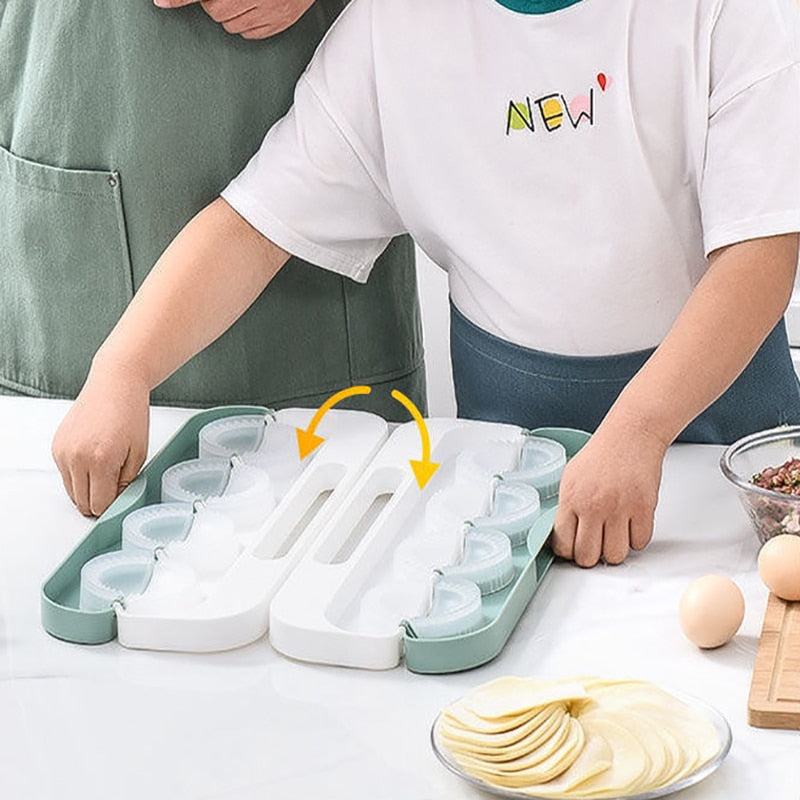 8 Holes Dumpling Maker